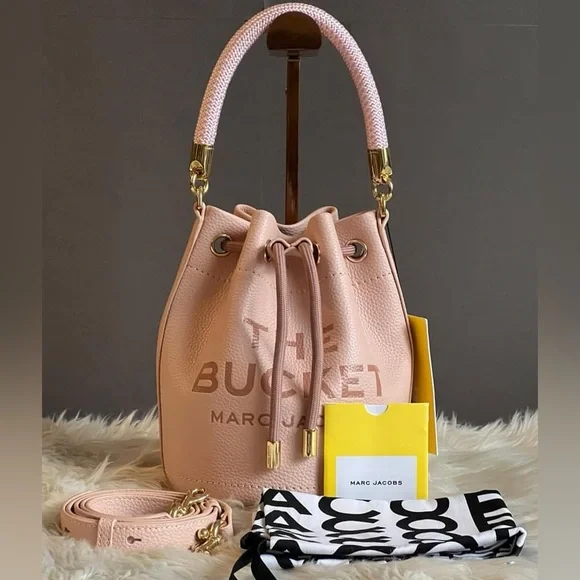 💰SOLD - H652L01PF22 - Marc Jacobs The Leather Bucket Bag - Picture 14 of 15